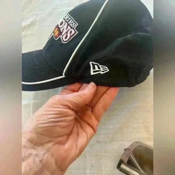 Phillies World Series Champions 2008. One size very clear. Like new. - Picture 6 of 12